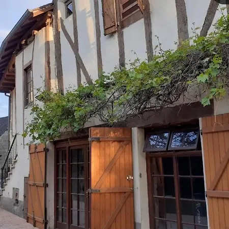 Les Colombages Bis 아파트