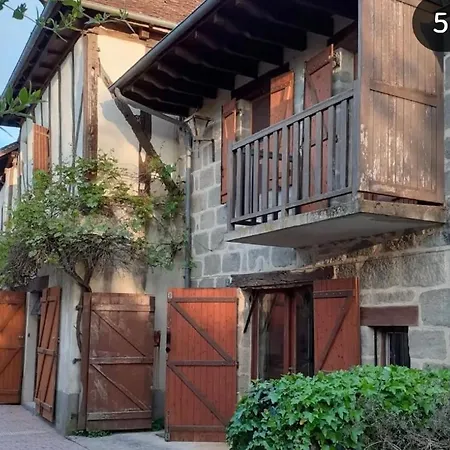 Les Colombages Bis 아파트 Pazayac